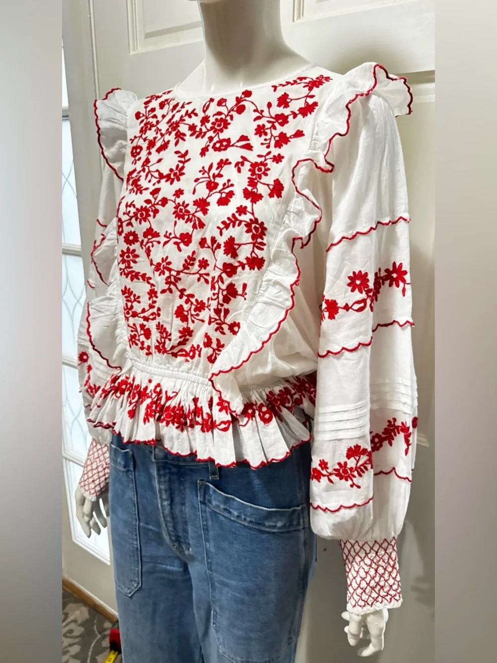 Farm Rio White Peasant with Red Floral Embroidery Long Sleeve Blouse Sz small - Picture 6 of 12